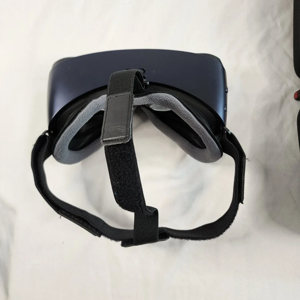 Samsung Gear VR Oculus Headset SM-R323 - Picture 2 of 8